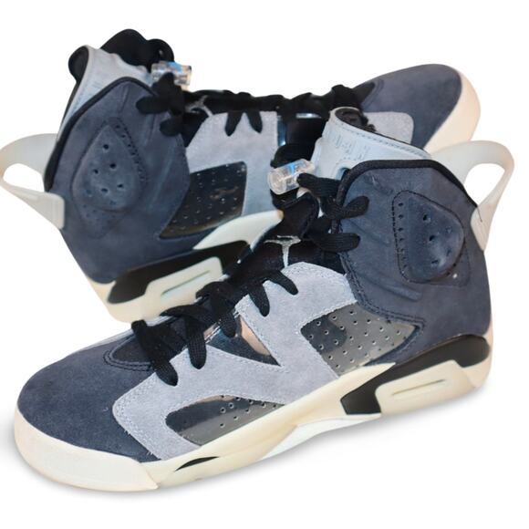 Women Black & Grey Jordan 6 Retro Tech Chrome 2020 - CK6635-001 - Size 8.5 - Picture 7 of 8